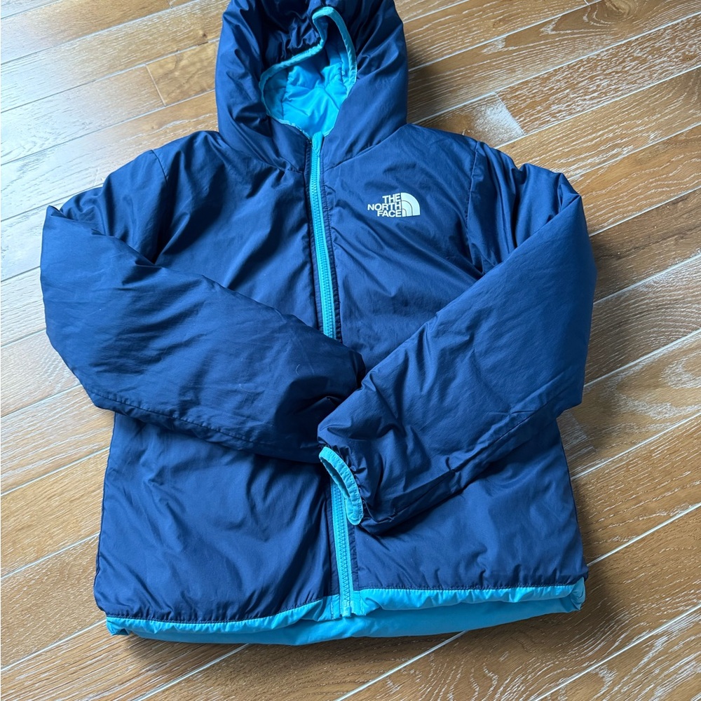 Great condition girls the north face puffer jacket sz 12 REVERSIBLE navy/blue